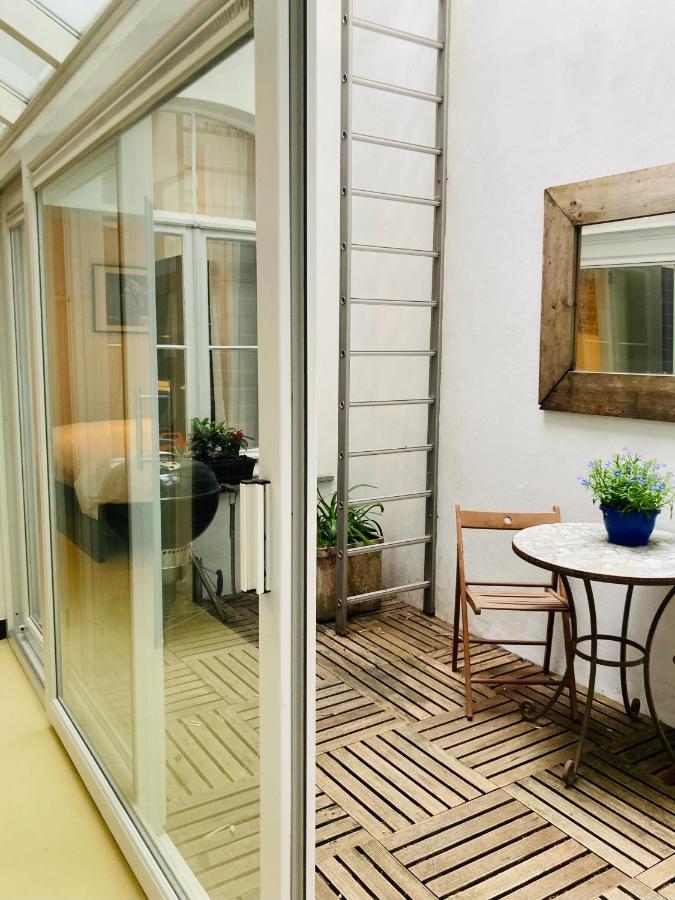 The Big Sleep Apartment Antwerp Exterior photo