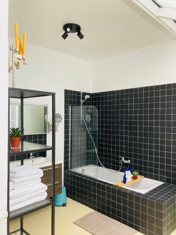 The Big Sleep Apartment Antwerp Exterior photo